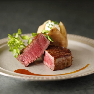 【JTB】ステーキハウス RIB ROOM(ホテルニューオータニ) <平日限定>1名様ランチプラン