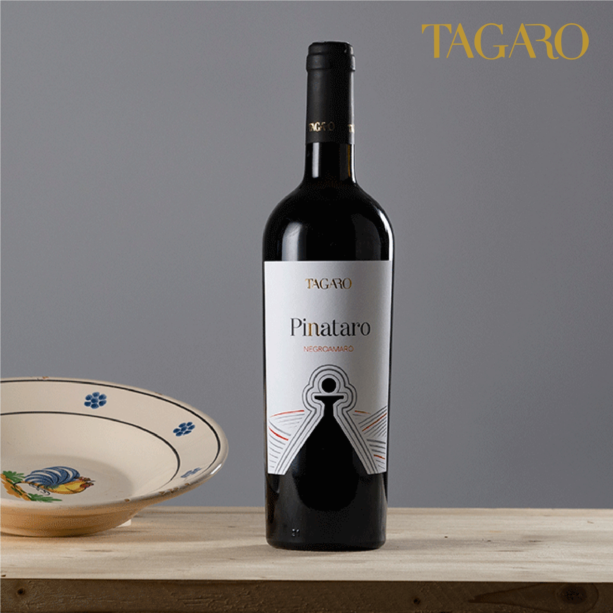 ブドウの旨味をしっかり味わう事ができる赤ワイン！ タガーロ社/サレント　ピニャターロ　ネグロアマーロ