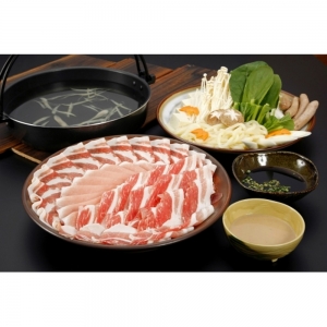 霧島高原ロイヤルポーク黒豚しゃぶ&餅ぎょうざセット(木箱)