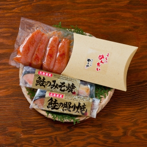 北海道産2種の鮭切身とやまや明太子