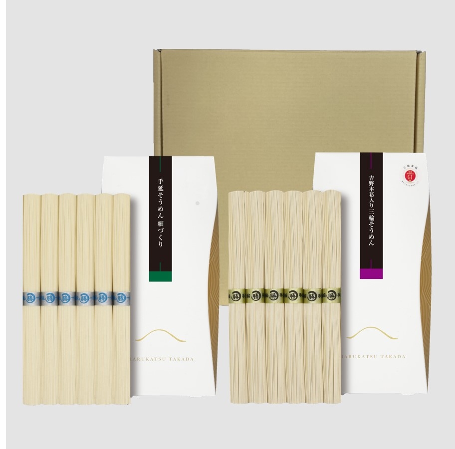 近藤潤 染付 梅絵 花瓶 共箱 栞 未使用(K-A233) 近藤潤 染付 梅絵 花瓶 共箱 栞 未使用(K-A233)