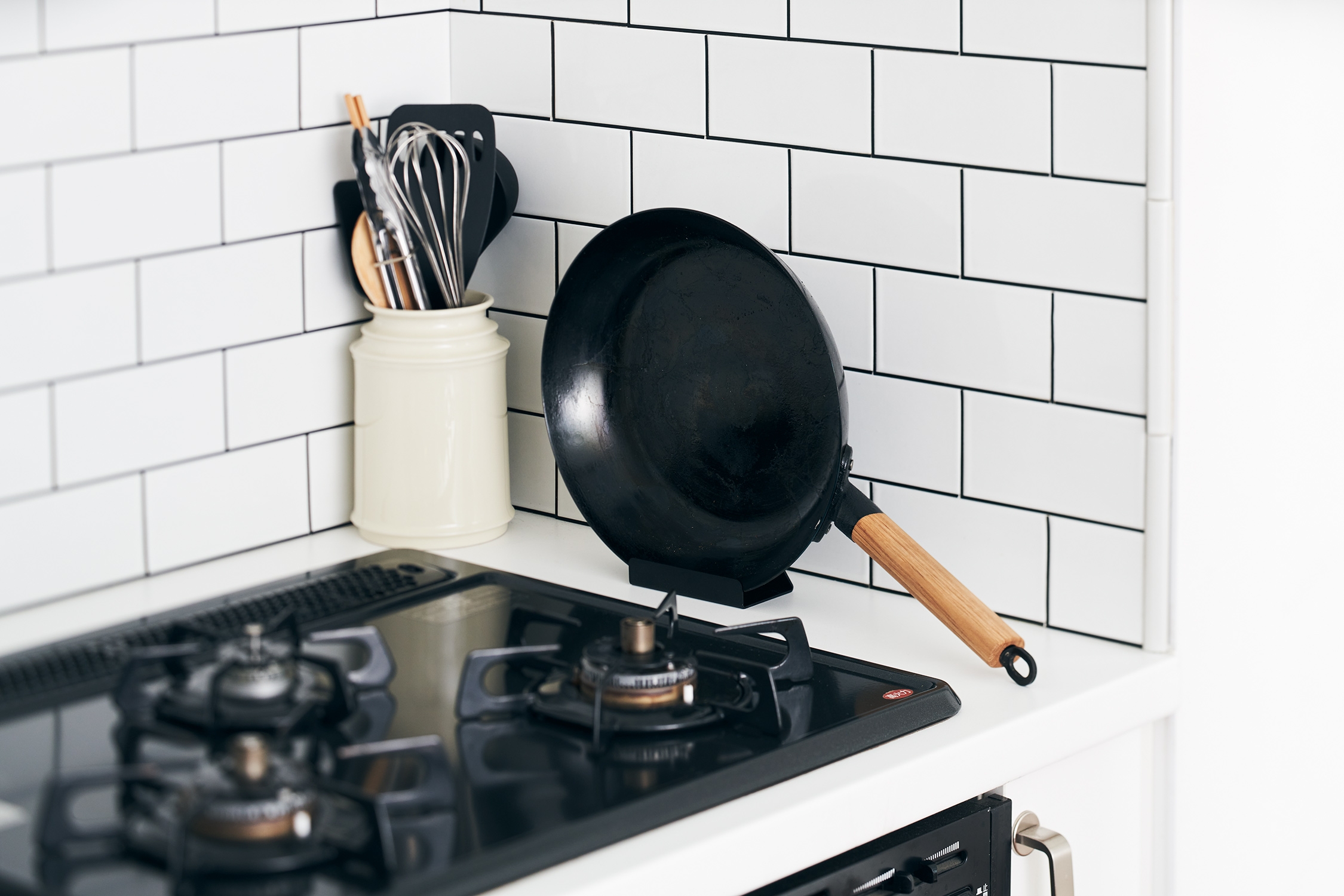 鉄　フライパン　26㎝　オーブン　アウトドア Like-it（ライクイット） フライパン 鉄 26cm オーブンでも使える