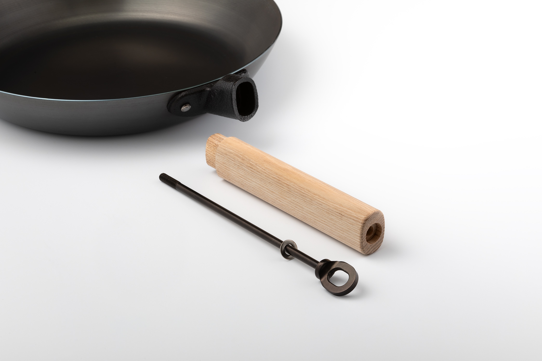 オーブンでも使える鉄フライパン26cm(スタンド付き) | Giftpad egift