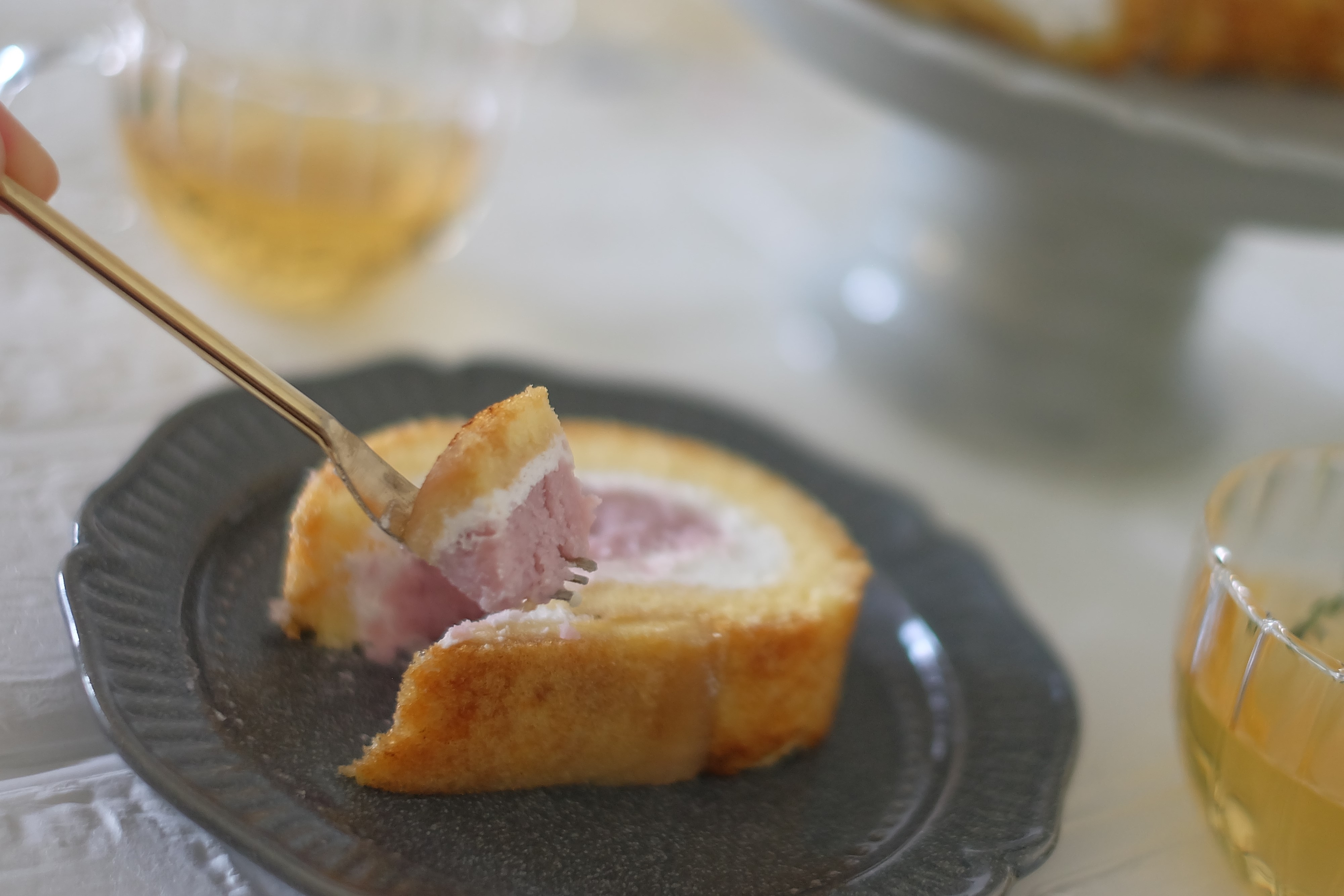 北海道十勝産ポテトロールケーキ　ハーフサイズ