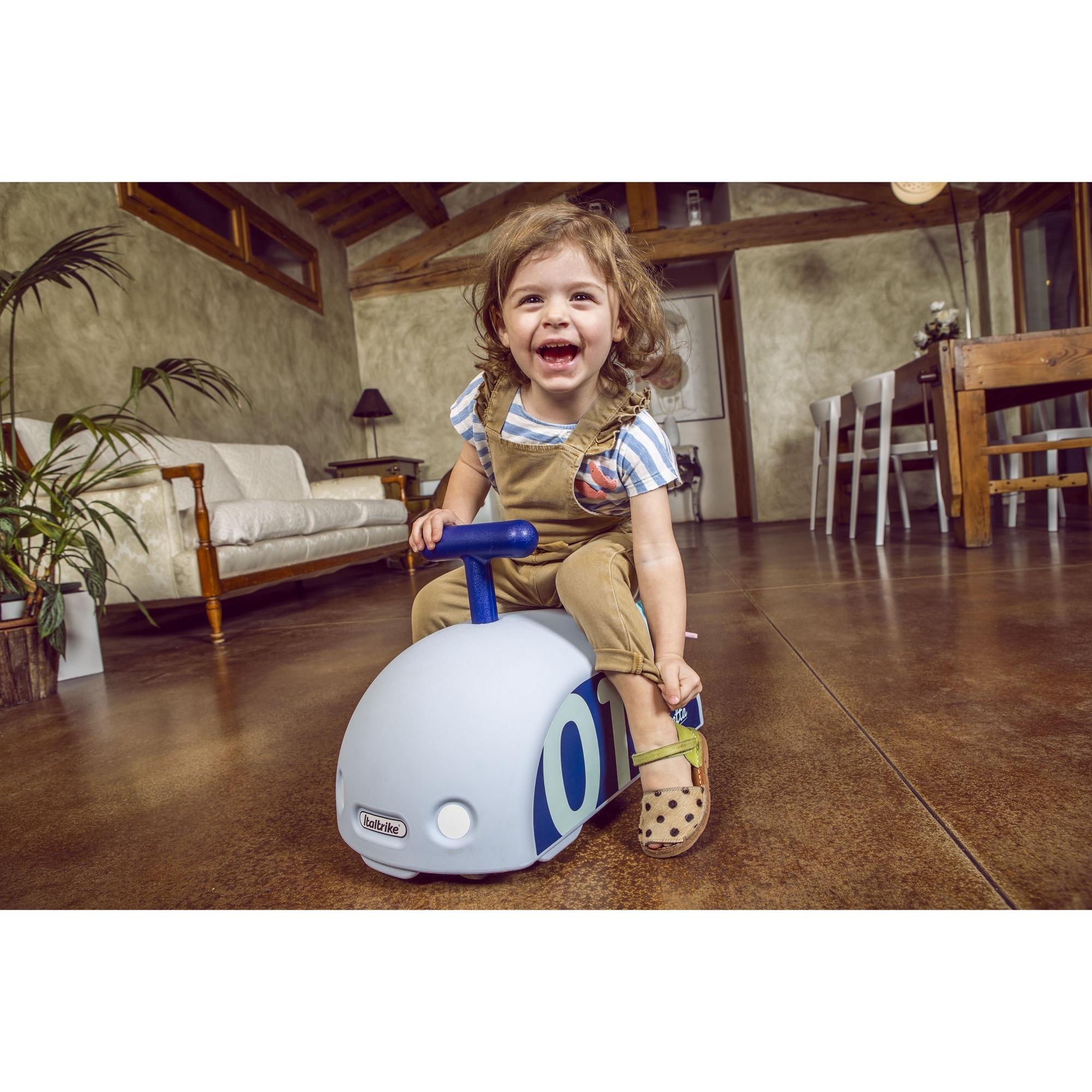 Italtrike Ginetta イタリア製 赤 Italtrike】Ginetta children's Lulu car-3 colors to choose
