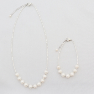 淡水真珠ネックレス＆ブレスレットセット
(ホワイト)