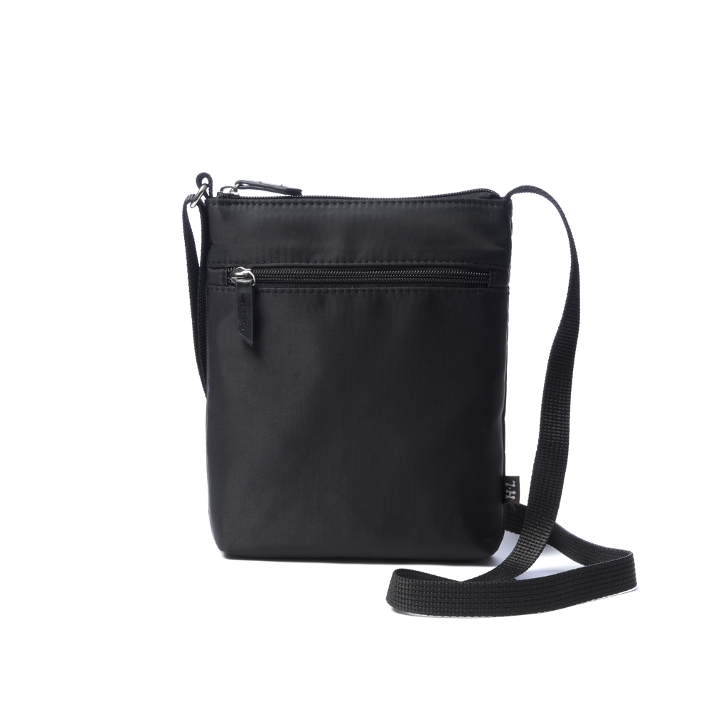 ショルダーバッグ・ポシェット RAIVE Pleat in Black 10 CLASKA（クラスカ）｜FLAT POCHETTE ブラック - バッグ