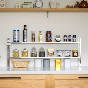 伸縮スリムラック