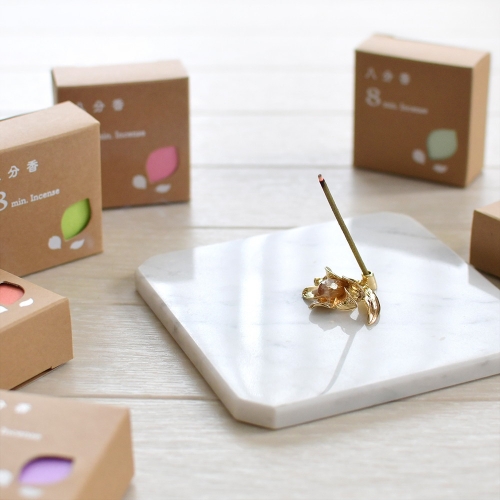 八分香-flowers-フラワーズ胡蝶蘭・カサブランカ・あやめのセット