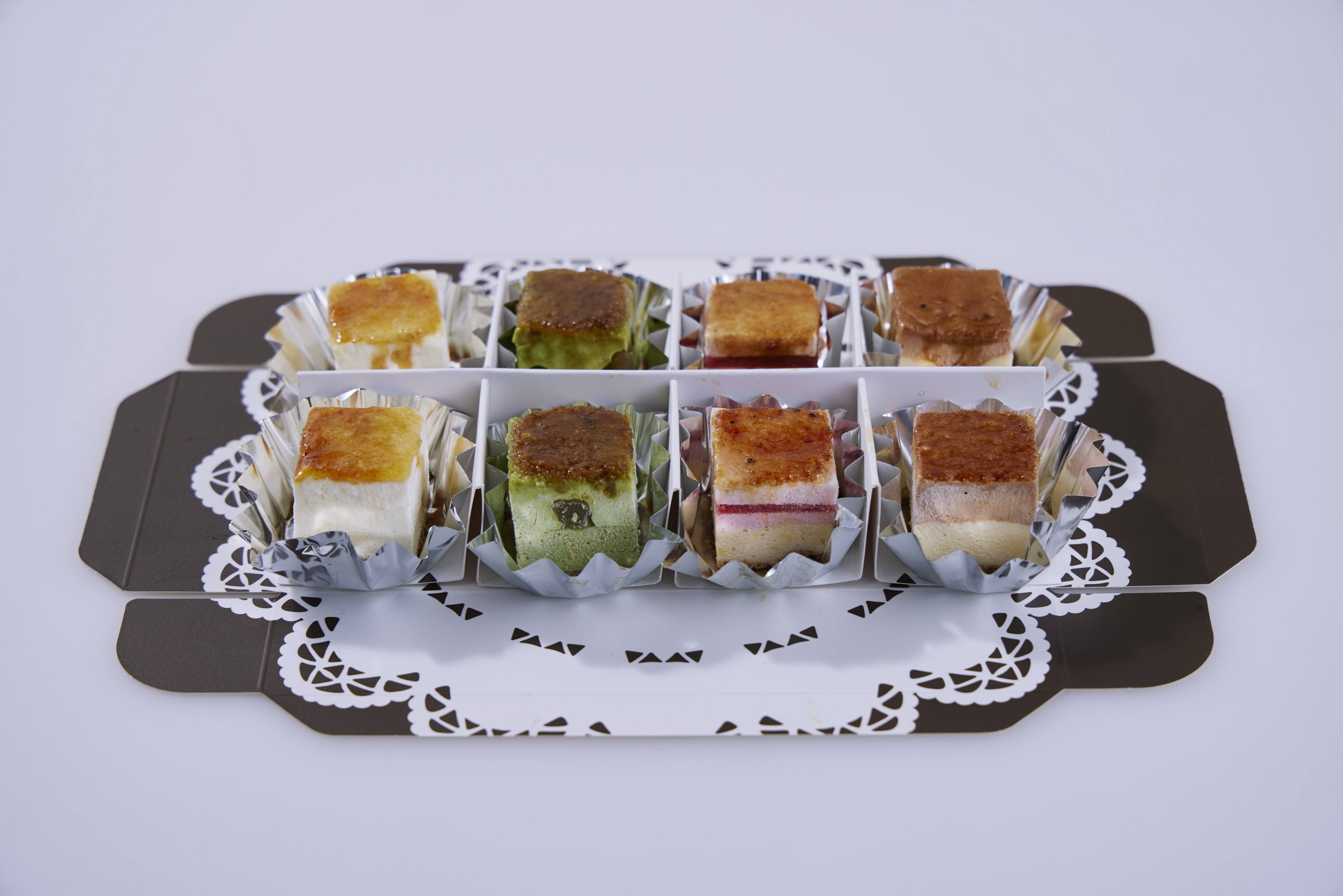 【ヌリカベ】炙って食べるチーズケーキ「minichii」 mix 8個set　※冷凍便