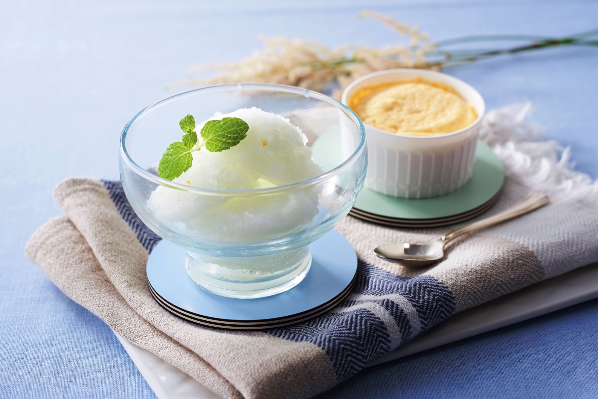 エインズレイ〈デイジーチェーン〉 ペアティーカップ&ソーサー