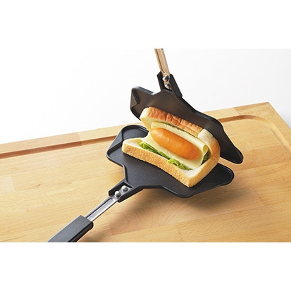 ダッフィ　ホットサンドメーカー＆フライパンセット　完売品 タップリィ・ソロ ホットサンドメーカー(ガス火タイプ) | Giftpad egift
