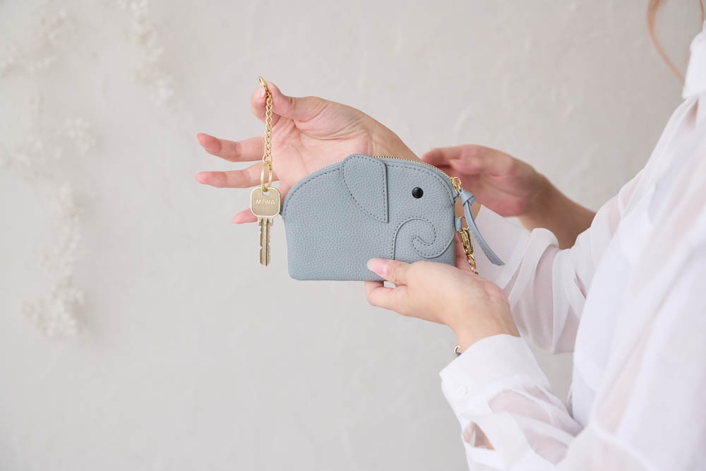 HAPPY ZO-SAN リールストラップ付パスケース(全5色) | Giftpad egift